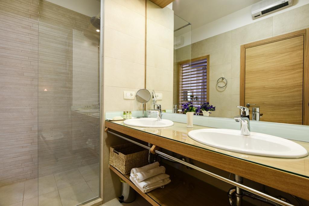 Peninsula Luxury Rooms Zara Camera foto